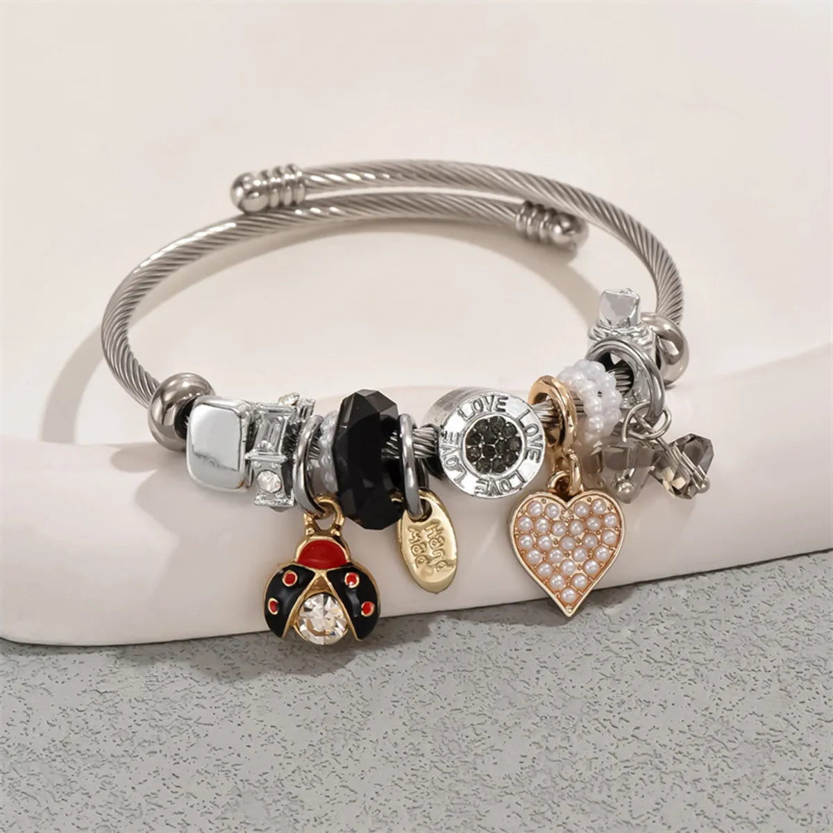 IG Style Simple Style Commute Beetles Shell Rhinestones Alloy Wholesale Bangle