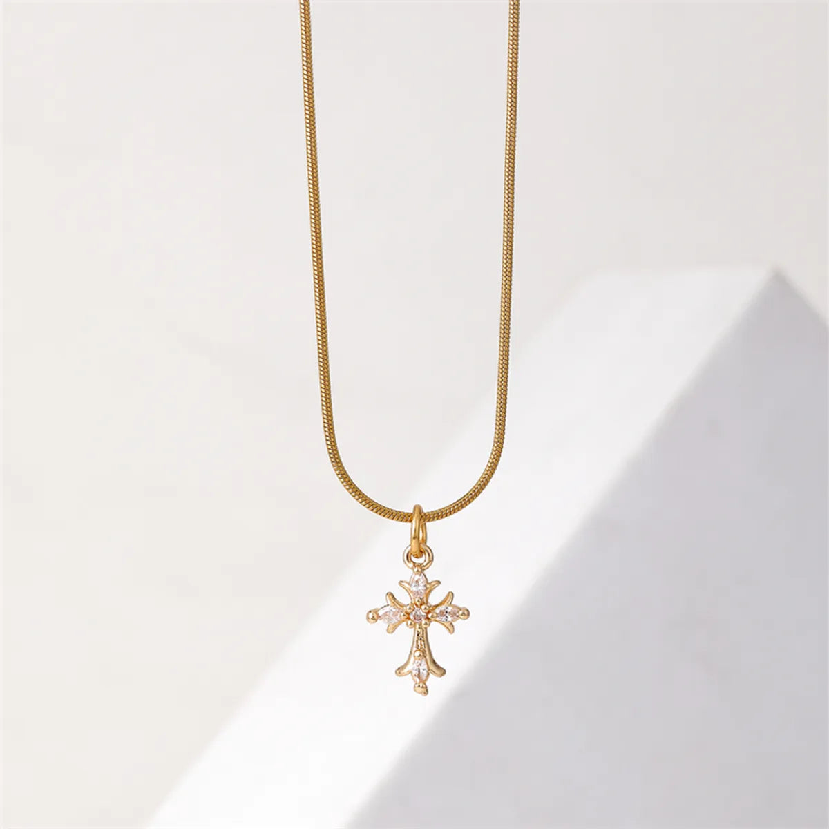 Ig Style Simple Style Cross Stainless Steel Copper Plating Inlay Zircon Gold Plated Necklace