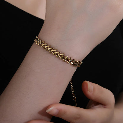 Ig Style Simple Style Geometric Stainless Steel Titanium Steel Plating 18k Gold Plated Gold Plated Bracelets