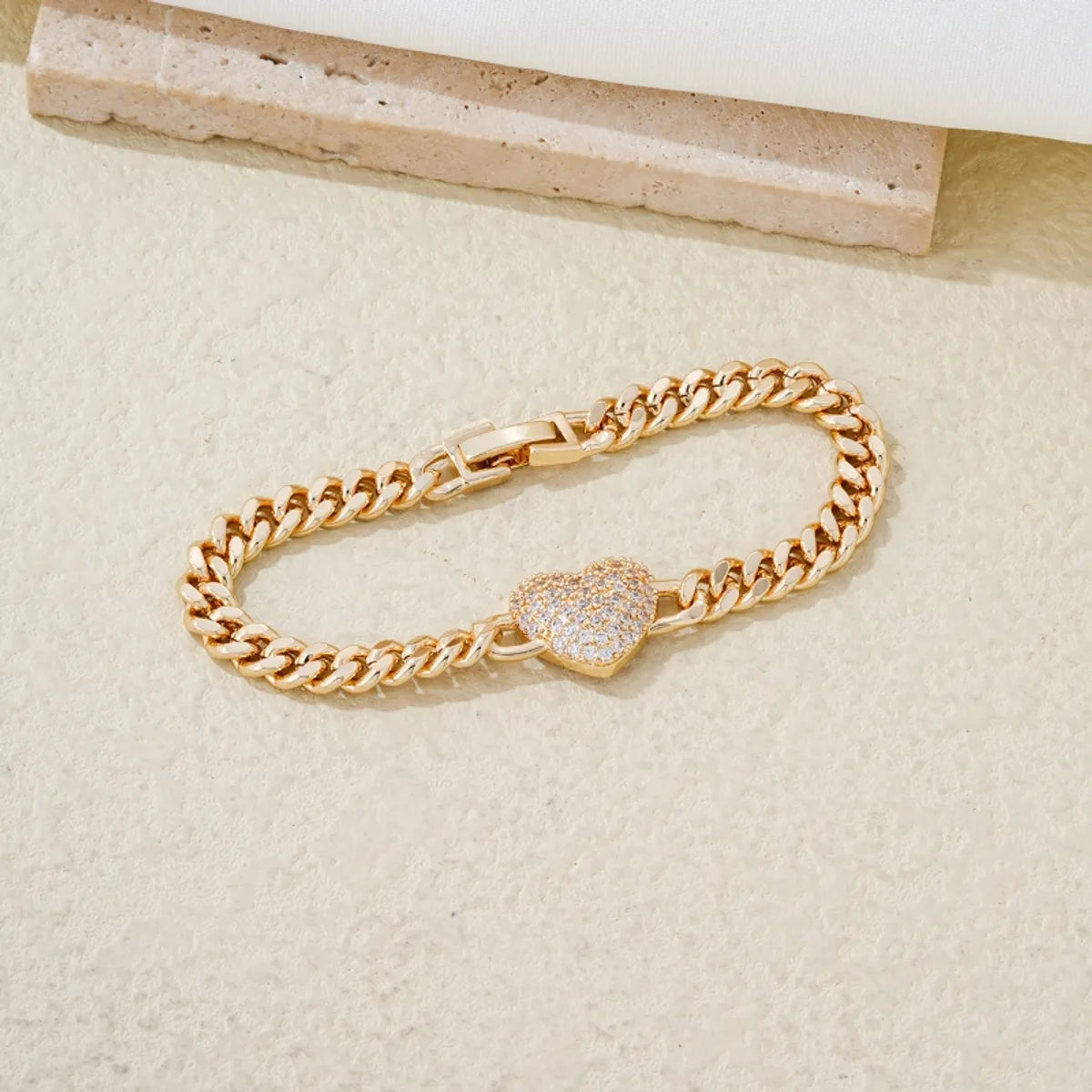 Ig Style Simple Style Heart Shape Copper White Gold Plated Gold Plated Zircon Bracelets In Bulk