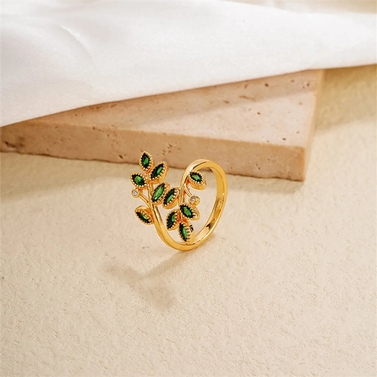 Ig Style Simple Style Round Leaves Copper Zircon Open Rings In Bulk