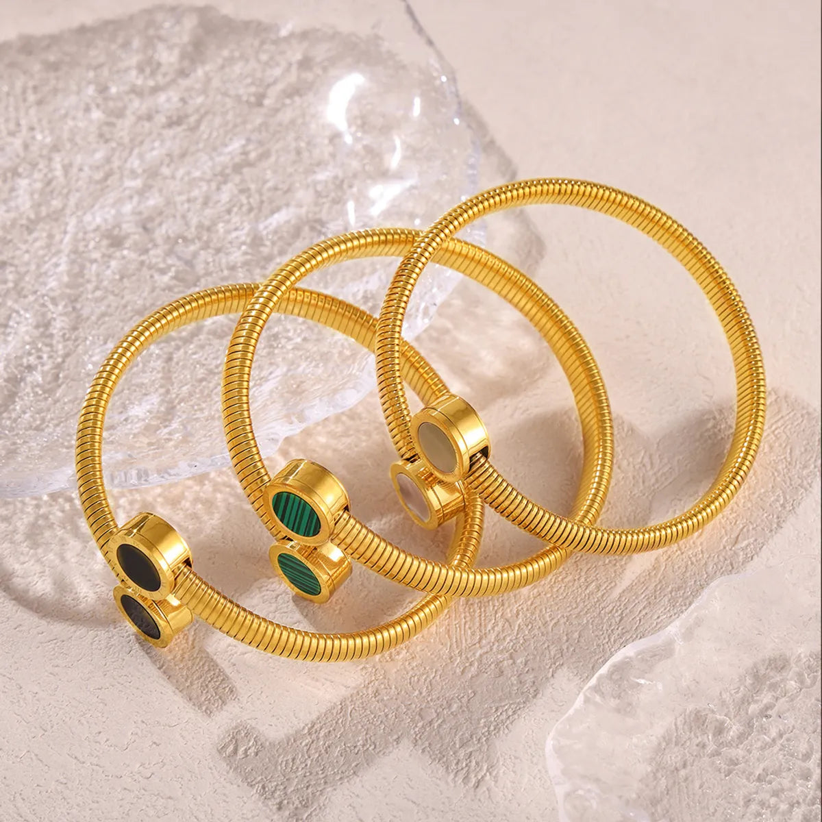 IG Style Simple Style Round Lines 304 Stainless Steel 18K Gold Plated Acrylic Shell Bangle In Bulk