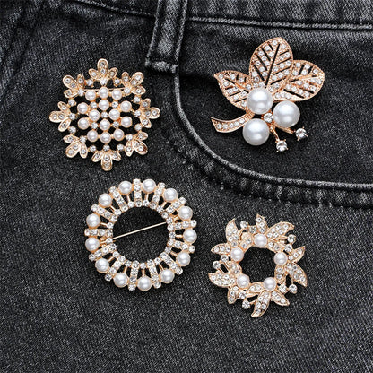 IG Style Simple Style Shiny Leaf Flower Alloy Inlay Rhinestones Pearl Women'S Brooches