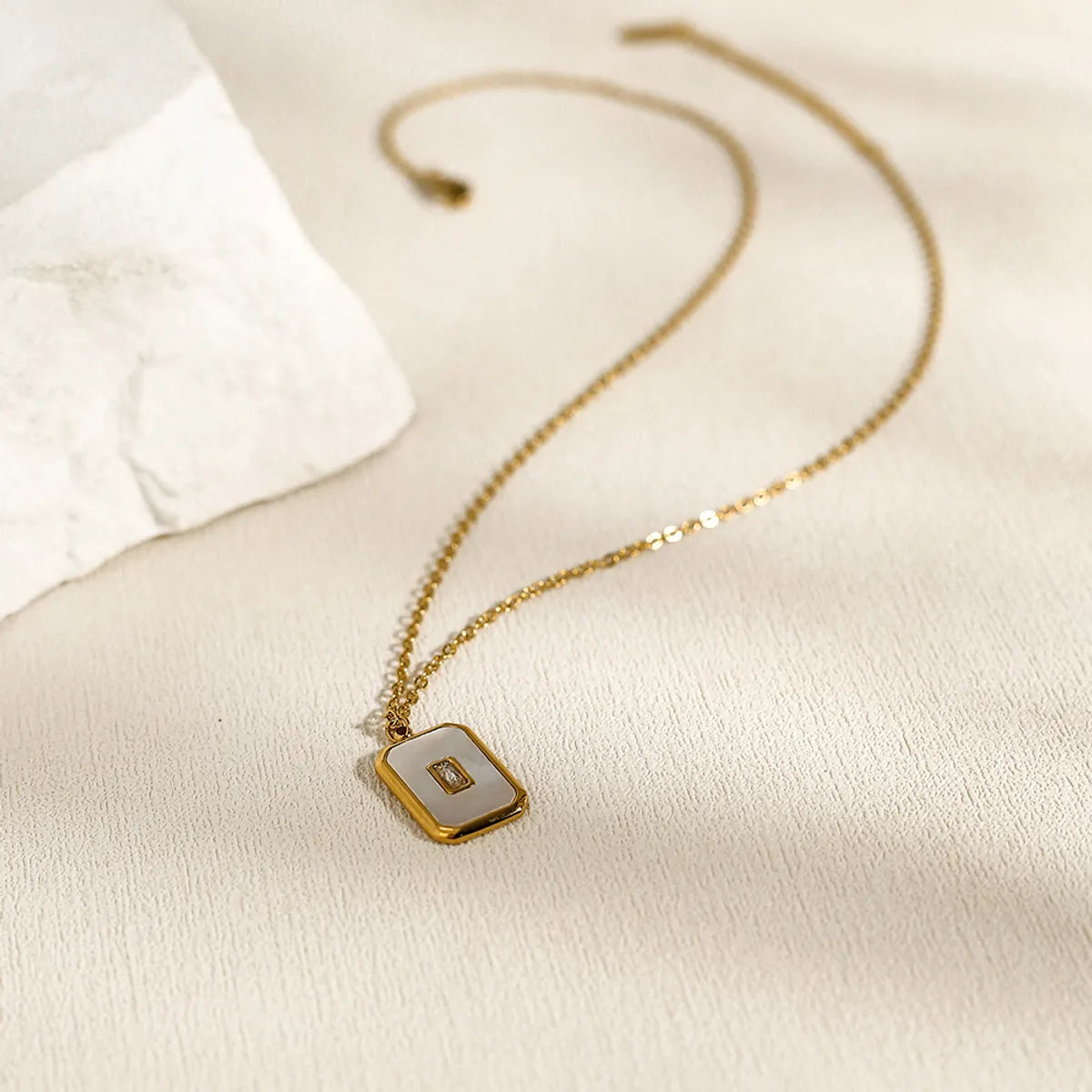 Ig Style Simple Style Square Stainless Steel Titanium Steel Plating Inlay Acrylic 18k Gold Plated Pendant Necklace