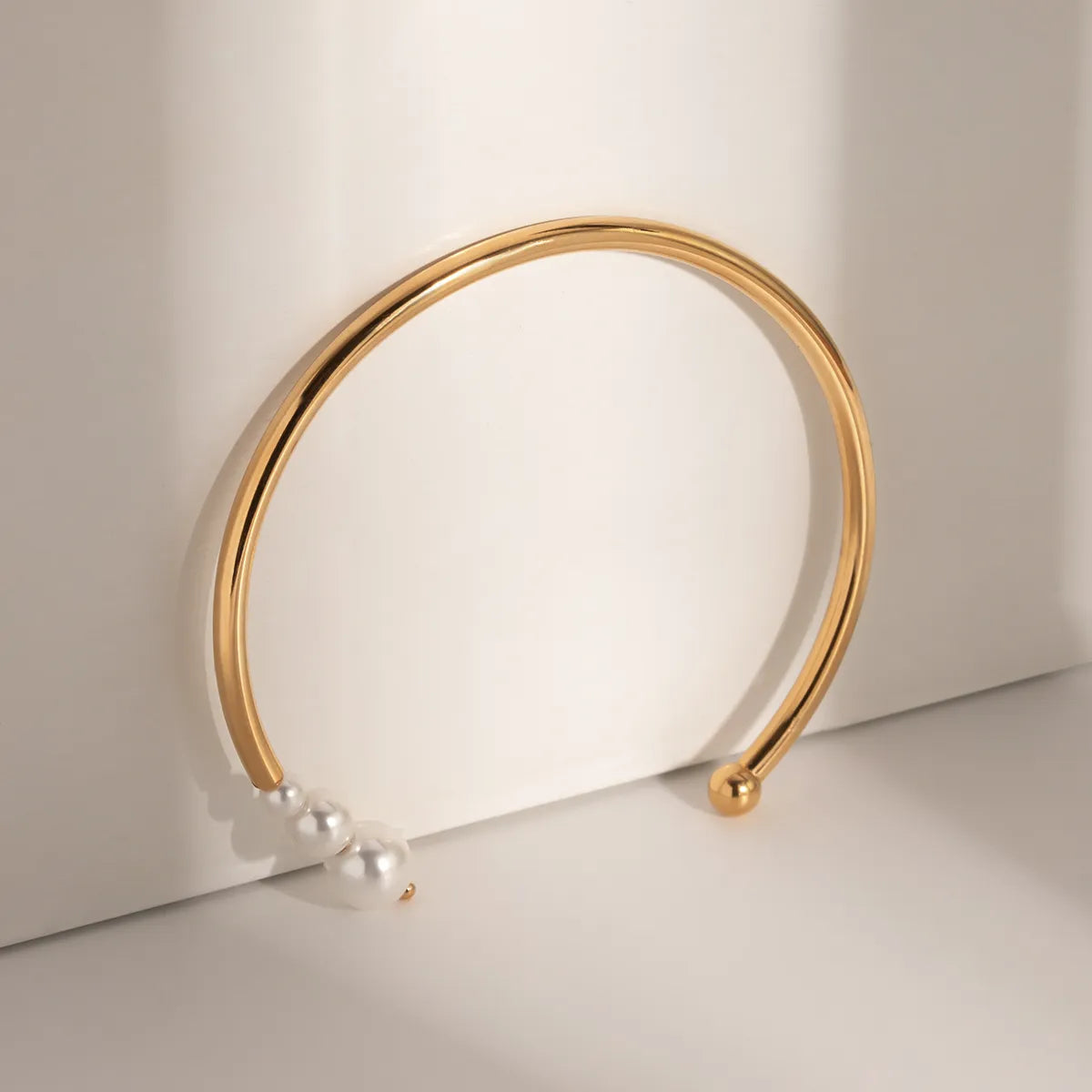 IG Style Solid Color 304 Stainless Steel Imitation Pearl 18K Gold Plated Bangle In Bulk