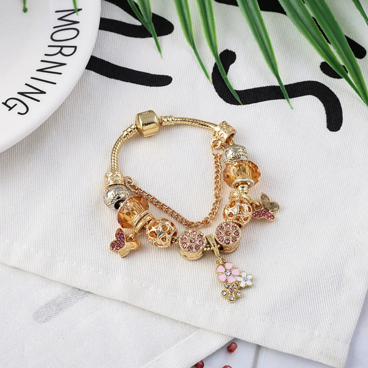 Ig Style Sweet Heart Shape Flower Butterfly Alloy Plating Inlay Artificial Crystal Rhinestones Women'S Bracelets