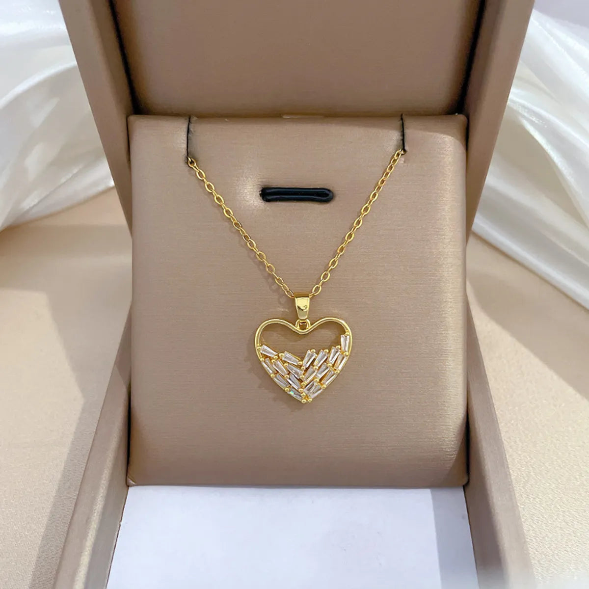 Ig Style Sweet Simple Style Heart Shape Titanium Steel Copper Inlay Artificial Gemstones Pendant Necklace