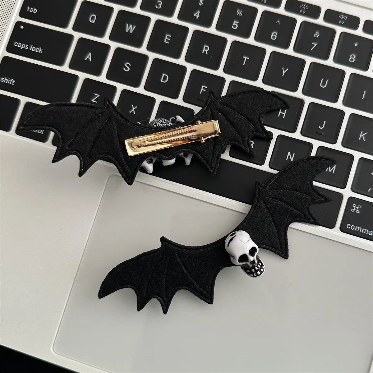 Ins Black Sweet Cool Earth Disco Hip Hop Dark Skull Barrettes Black Bat Demon Wings Side Clip Harajuku Hairclip Accessories