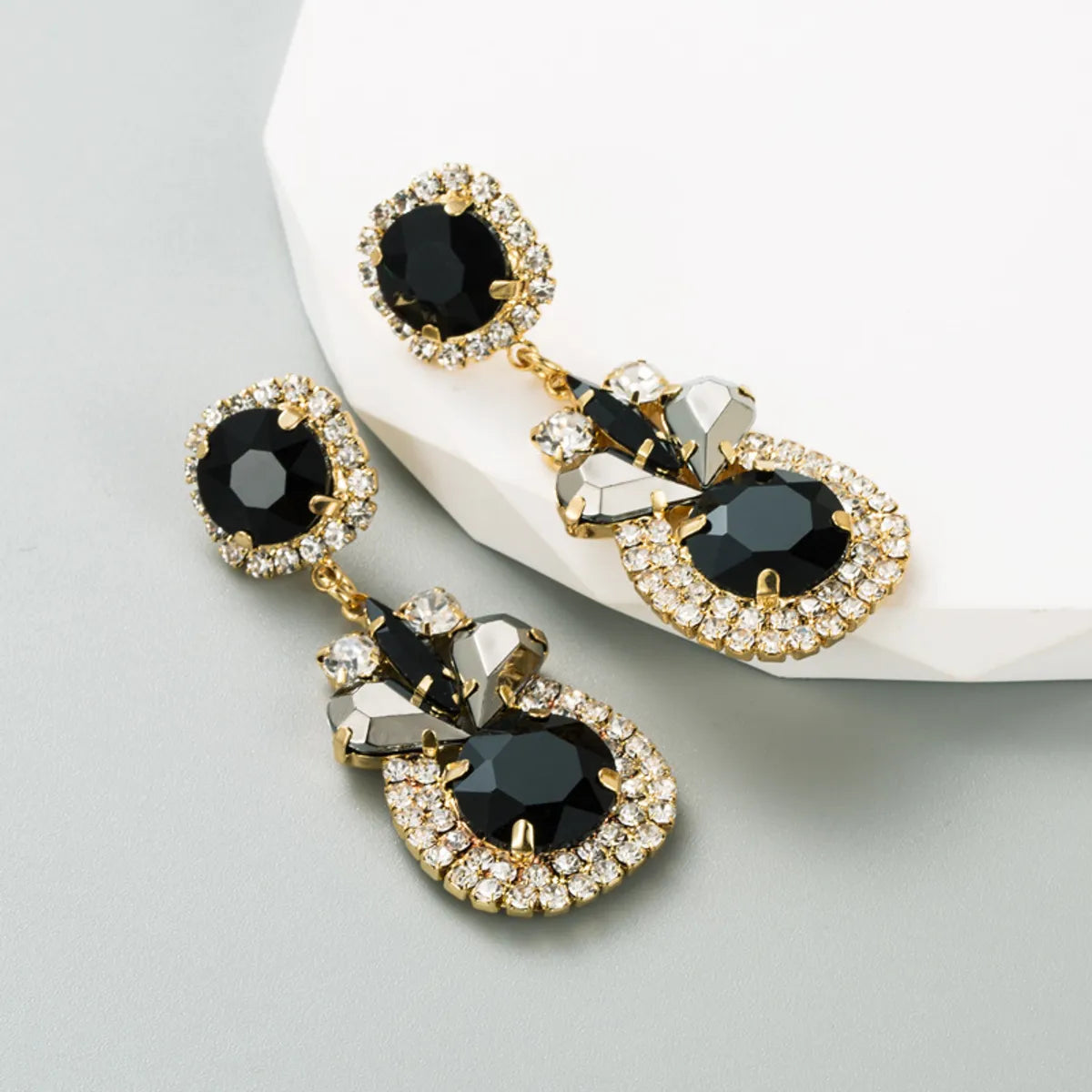 Ins Style Geometric Alloy Gold Plated Rhinestones Women's Earrings 1 Pair