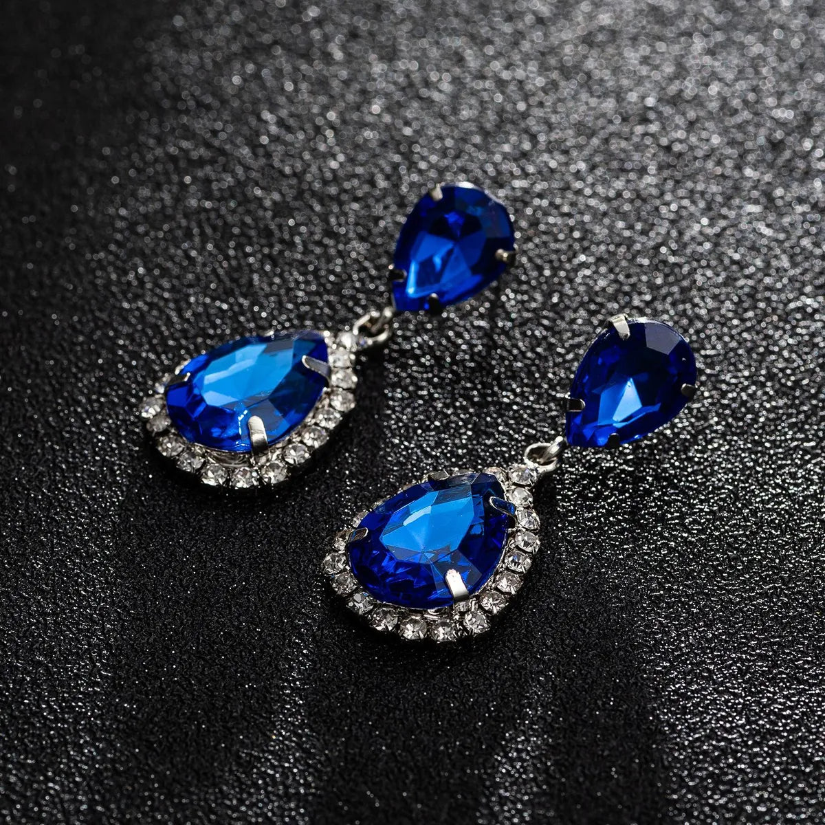 1 Pair Ins Style Shiny Water Droplets Inlay Artificial Crystal Rhinestone Crystal Rhinestones Drop Earrings