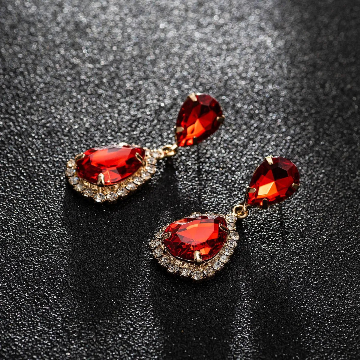 1 Pair Ins Style Shiny Water Droplets Inlay Artificial Crystal Rhinestone Crystal Rhinestones Drop Earrings