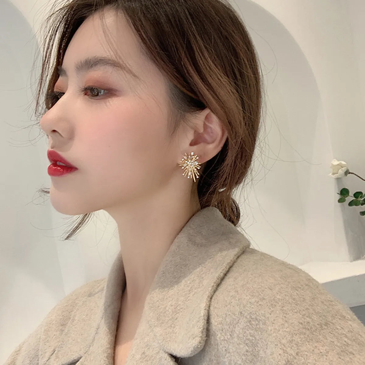 Ins Style Simple Style Fireworks Alloy Plating Inlay Rhinestones Women's Ear Studs