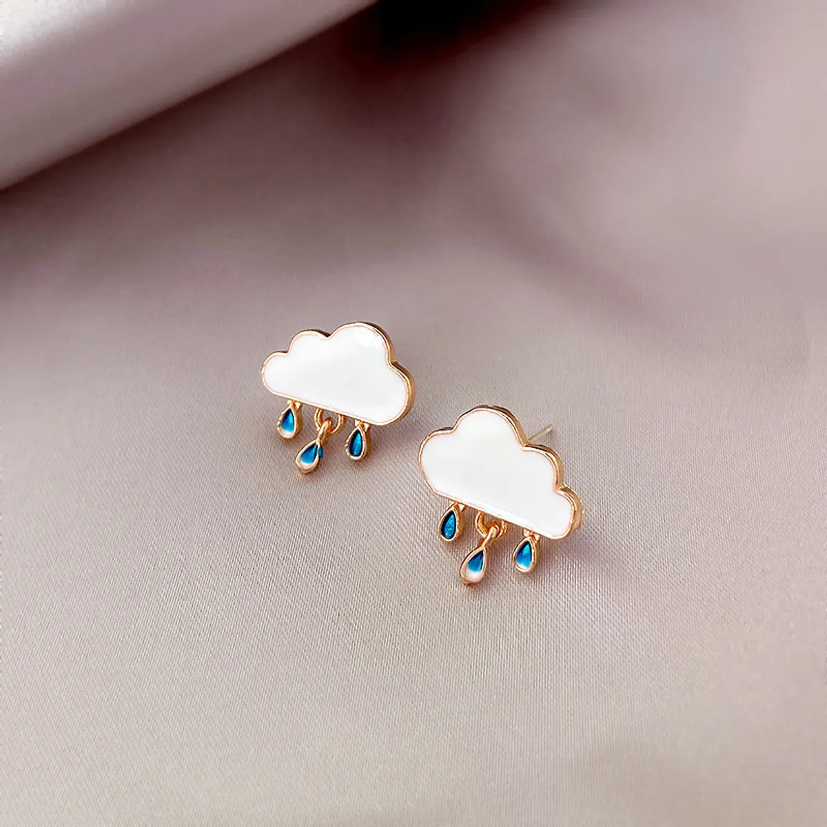 Japan And South Korea Fashion Earrings Cloud Raindrops Pendant Rhinestone Resin Stud Earrings Wholesale