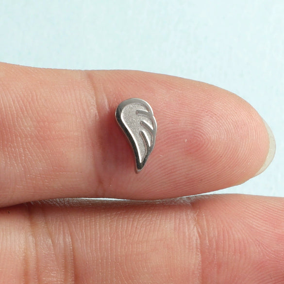 Jewelry Accessories Stainless Steel Angel Wings Pendant With Wave Pattern And Electroplating Treatment