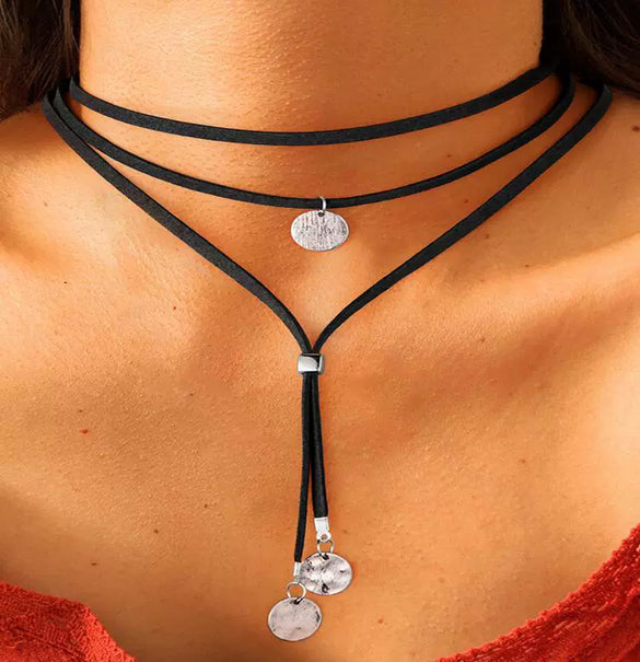 Jewelry Alloy Geometric Round Pendant Necklace With Velvet Belt And Electroplating For Women