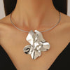 Jewelry Alloy Heart Shape Flower Hollow Retro Exaggerated Women's Short Necklace Collar