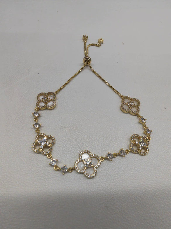 Jewelry Alloy Sweet Sakura Leaves Shaped Bracelet Microinlaid Zircon Set With Diamonds Fashion Style