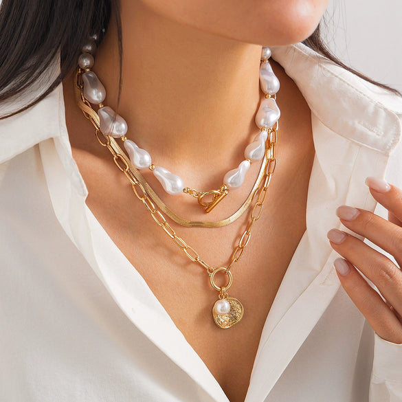 Jewelry Baroque Shaped Imitation Pearl And Alloy Clavicle Chain With Geometric Pendant Electroplated Multilayer Necklace