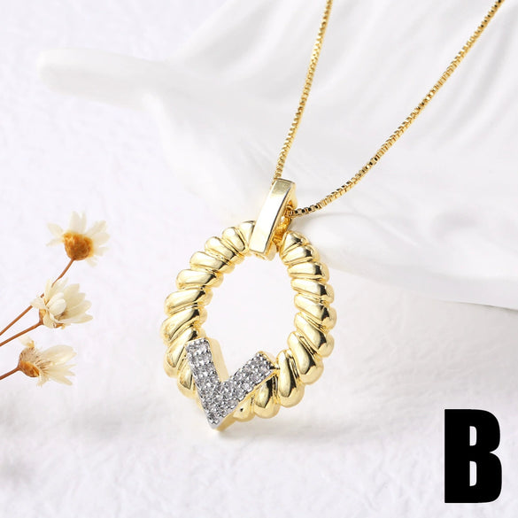 Jewelry Copper Heart Pendant Necklace With Electroplating And Regular Chain