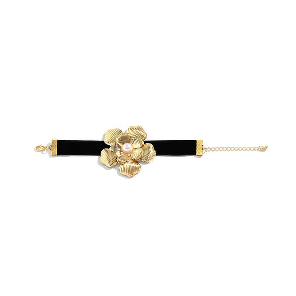 Jewelry Metal Rhinestone Imitation Pearl Flannel Choker Necklace With Geometric And Flower Pattern Electroplating For Women