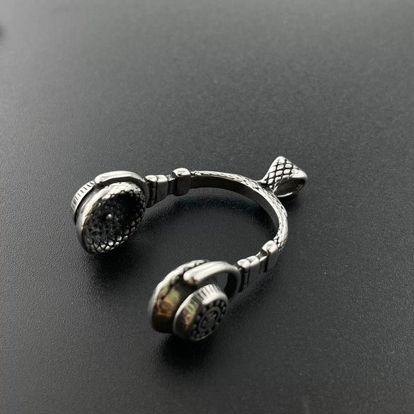 Jewelry Punk Rock Music Headphones Pendant Necklace Hiphop Stainless Steel Doll Retro Unisex
