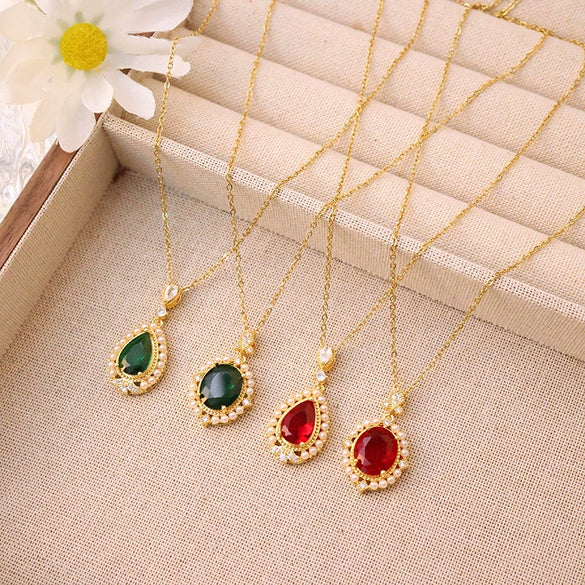 Jewelry Retro Feminine Style Light Luxury Titanium Steel Clavicle Chain With Geometric Pattern And Electroplating Process