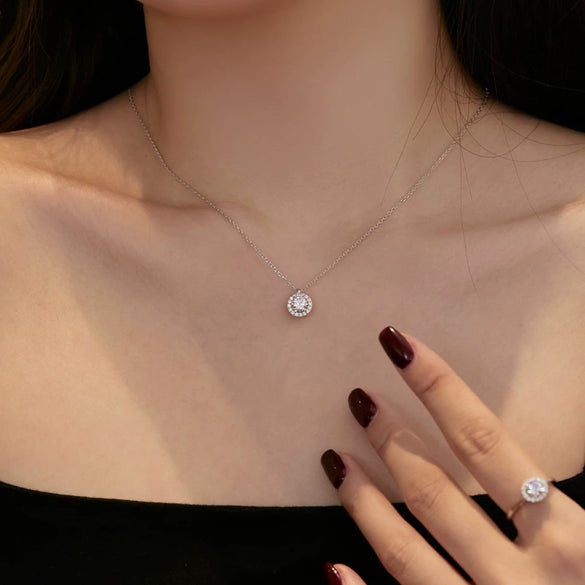 Jewelry S925 Sterling Silver Round Highgrade Zircon Inlaid Electroplating Style For Women