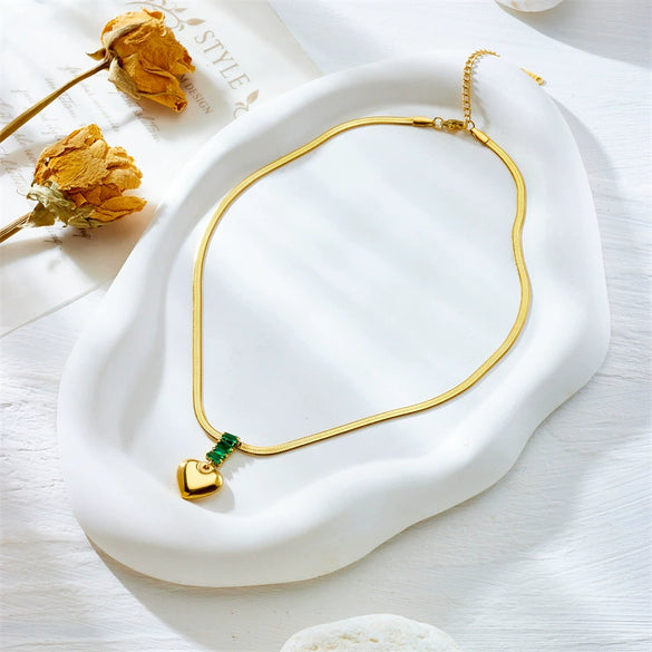 Jewelry Stainless Steel Heart Shape Retro Fashion Electroplating Pendant Clavicle Chain For Women