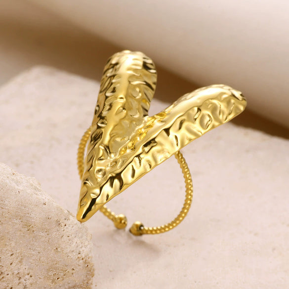 Jewelry Stainless Steel 18K Real Gold Plated Heart Shape Ring With Star Pattern And Electroplating Treatment