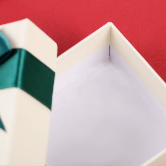Jewelry Storage Box In Paper And Cardboard Material For Earrings Necklace Ring With Fashion Packaging And Bow Design