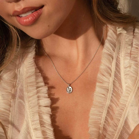 Jewelry Titanium Steel Flower Retro Electroplated Necklace For Women