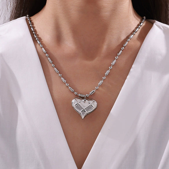 Jewelry Titanium Steel Hollow Love Mesh Texture Geometric Electroplated Rice Bead Chain For Women