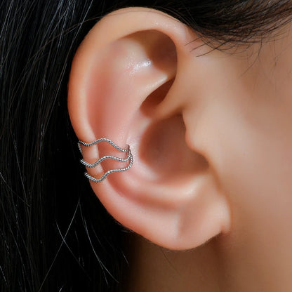 Korea Simple Metal Non-pierced Wave Ear Clip C-shaped Twist Ear Bone Clip High-end Earrings