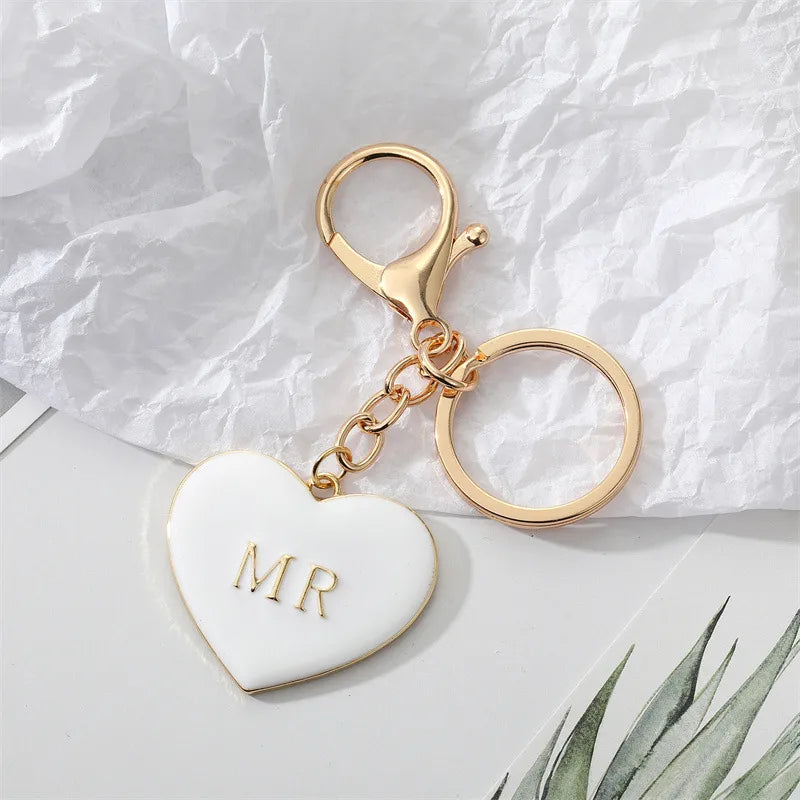 Korea Simple Personality Alloy Black And White Heart-Shape Keychain