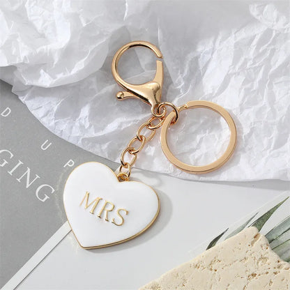 Korea Simple Personality Alloy Black And White Heart-Shape Keychain