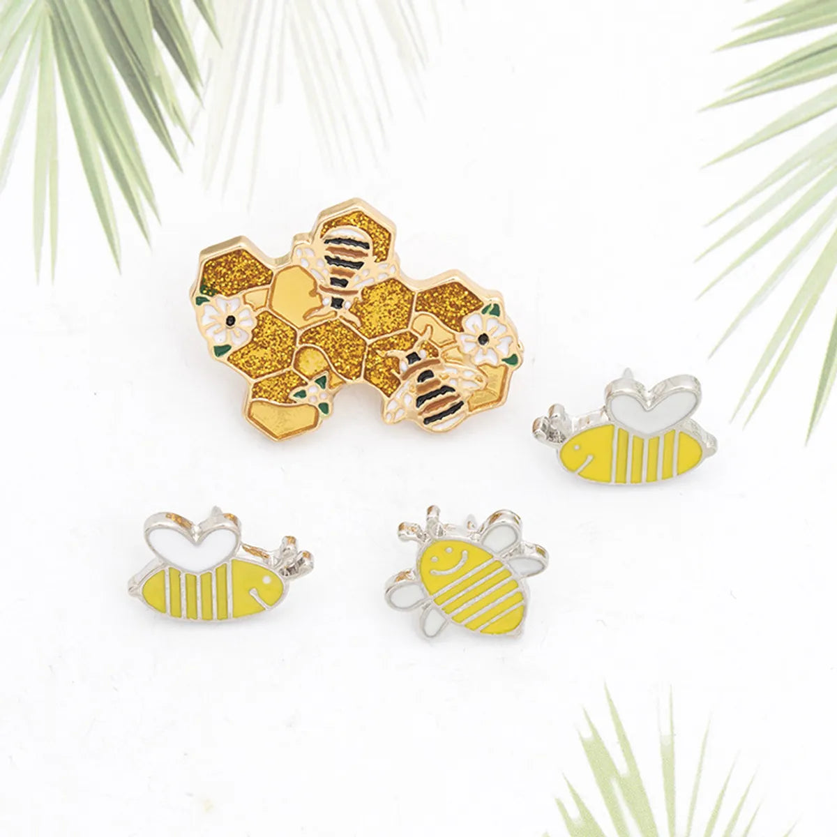 Korean Cartoon Alloy New  Cute Bee  Brooch