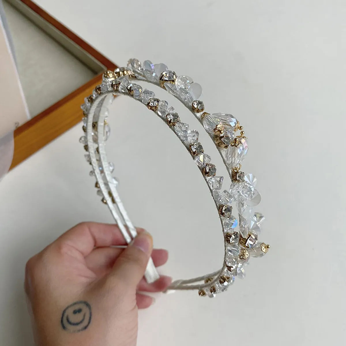 Korean Crystal Pearl Winding Headband Hollow Baroque Hair Tie Female Wholesale