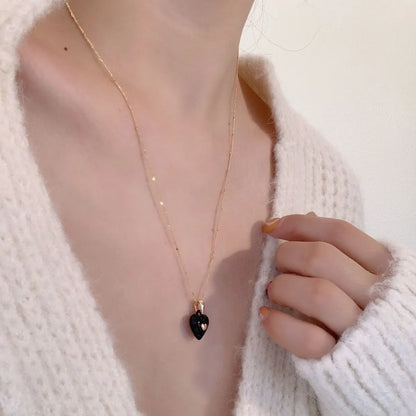 Korean Designer Model Niche Love Necklace For Women New Gentle Peach Heart Drip Glazed Clavicle Chain Elegant Sweater Chain