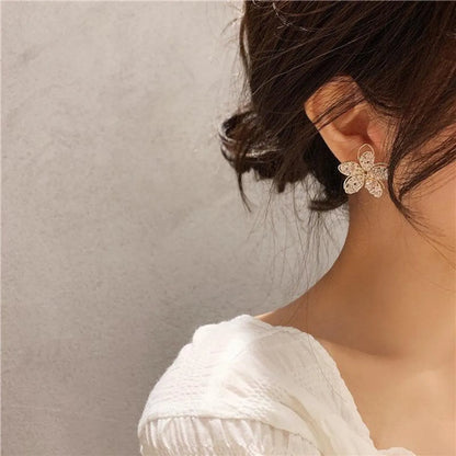 Korean New Fashion Hollow Crystal Flower Earrings Nihaojewelry Wholesale