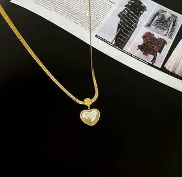 Wholesale Jewelry Heart 304 Stainless Steel Titanium Steel Artificial Pearls 18K Gold Plated Inlaid Gold Pendant Necklace