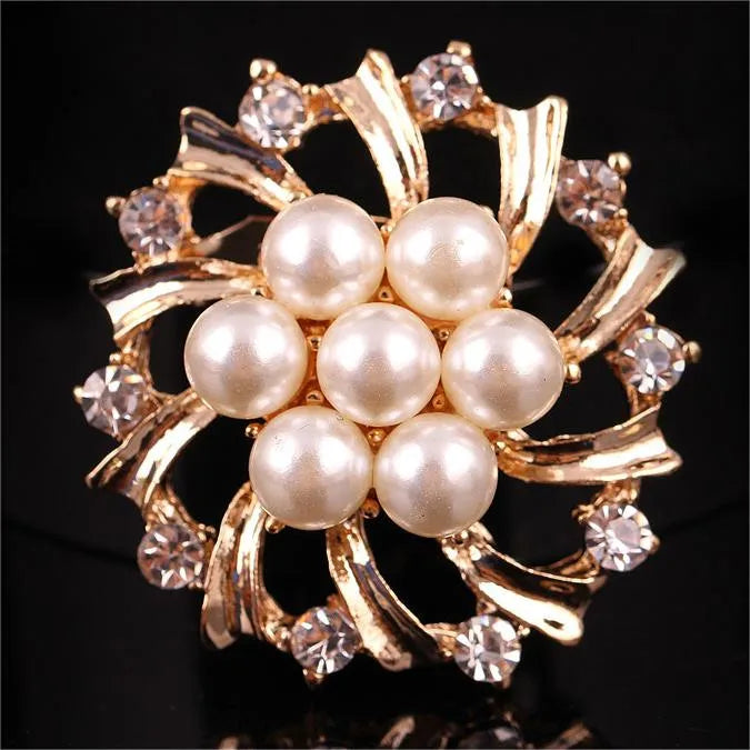 Korean Style Flower Alloy Plating Inlay Rhinestones Pearl Women'S Brooches