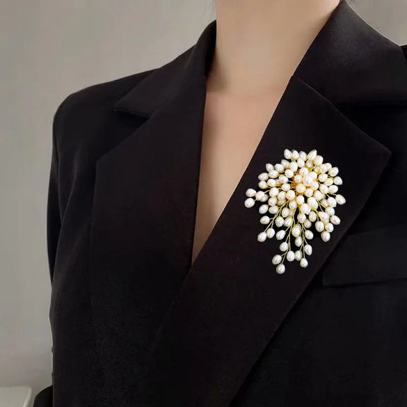 Korean Style Flower Pearl Copper Women'S Brooches