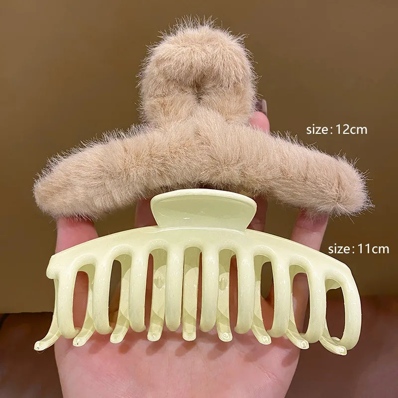 Korean Style Geometric Flannel Plush Hair Claws 1 Piece