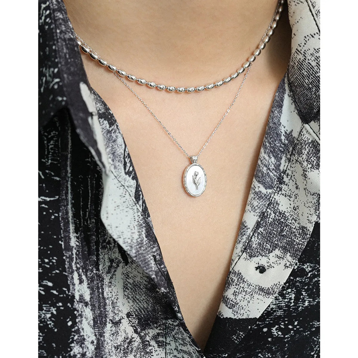 Korean Style Geometric Oval Tulip Shell Silver Necklace