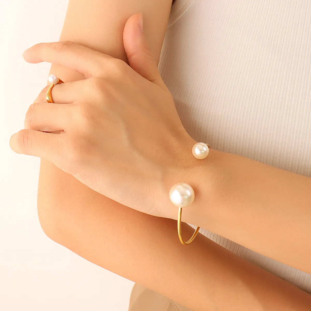 Korean Style Imitation Pearl Opening Bracelet Titanium Steel Plated 18k Gold Jewelry Wholesale