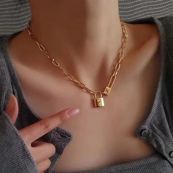 304 Stainless Steel 18K Gold Plated Korean Style Plating Letter Lock Necklace