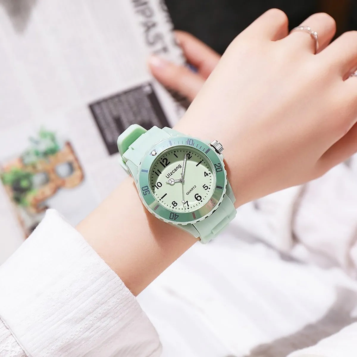 Korean Style Round Buckle Quartz Kids Watches