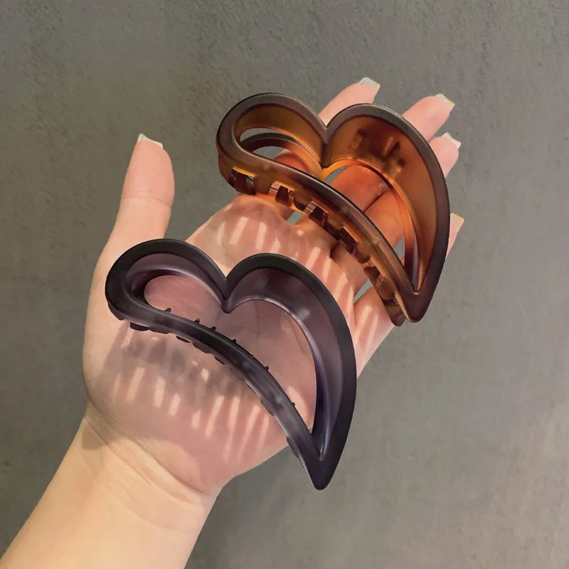 New Simple Korean Style Women'S Transparent Cutout Grip Fresh Color Barrettes Girl Heart Barrettes Wholesale