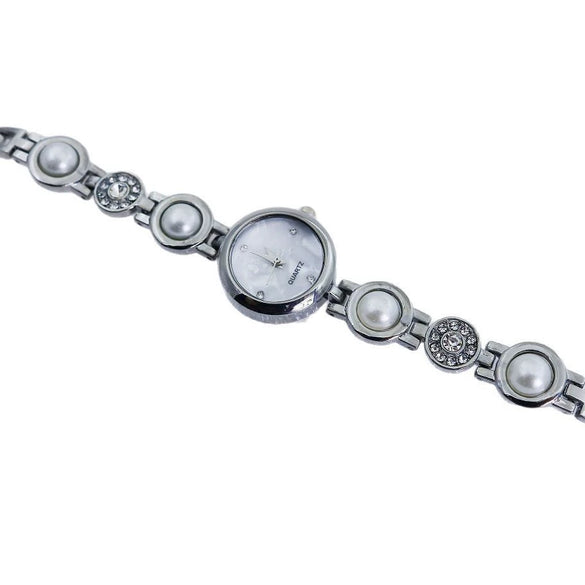 Ladies Alloy Bracelet Quartz Watch With Round Dial Fashion Style