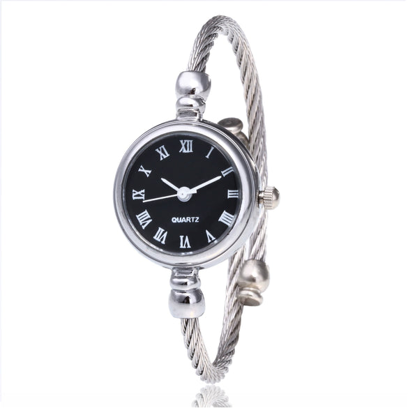 Ladies Alloy Bracelet Watch With Round Dial Chic And Retro Style